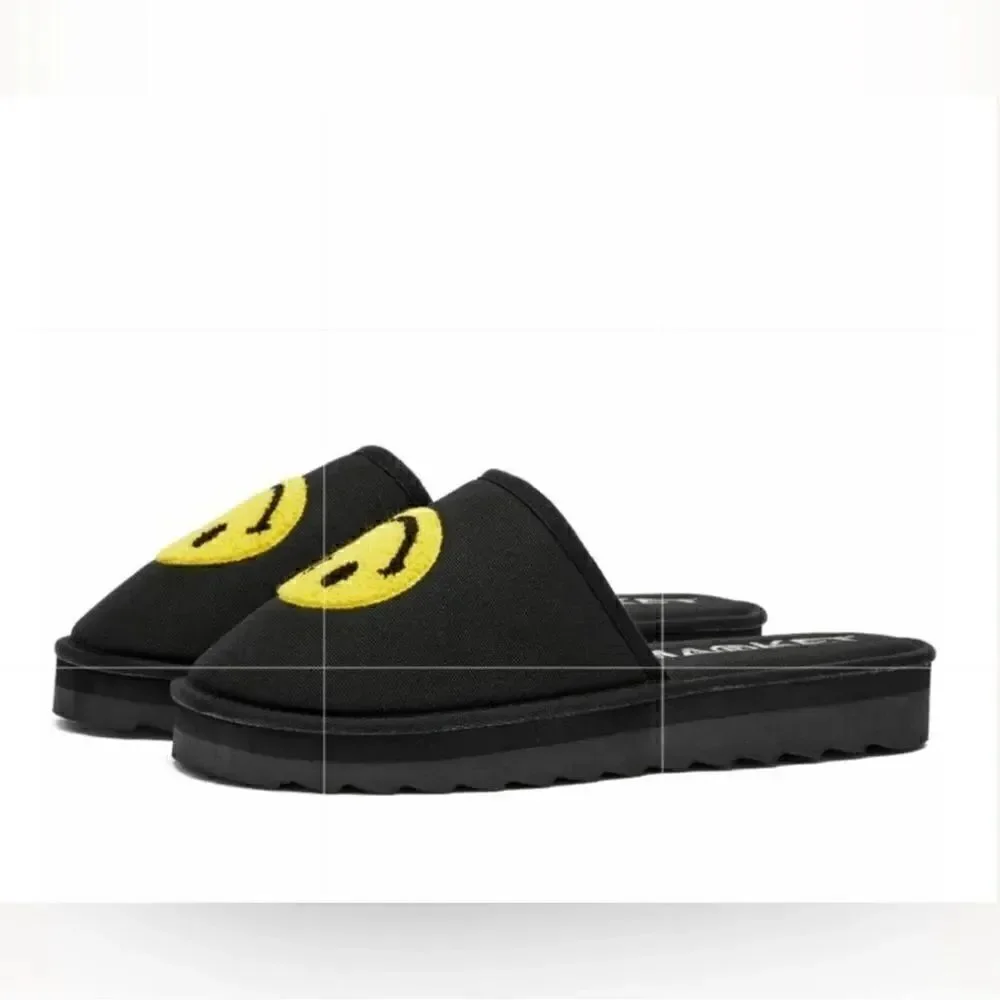 Market Men's Black Slip on Smiley Slippers(Size 11)
